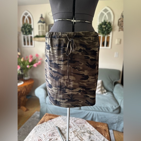 Dresses & Skirts - Camouflage Print Women's Skirt